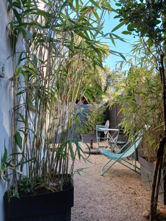 Studio Charmant Et Calme Villeneuve Les Avignon Entree Et Cour Independantes Climatisation Piscine Parking 外观 照片